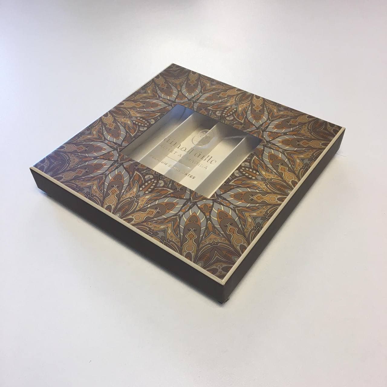 Коробка для фиников — коричневый узор (с окошком)